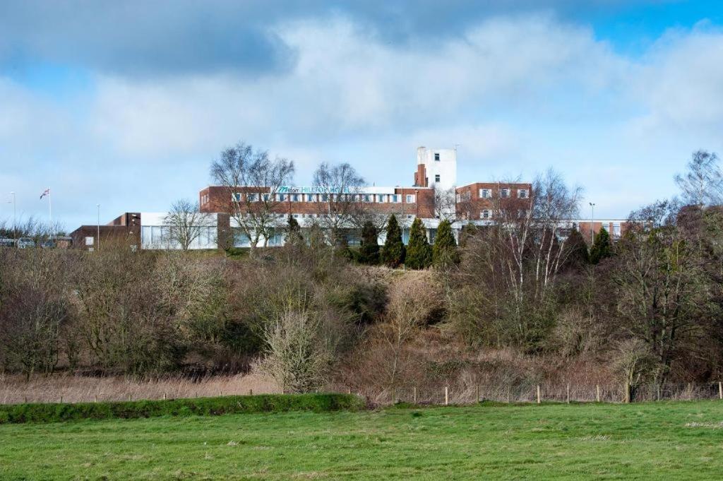 Ox Hotel Carlisle Карлайл Екстериор снимка